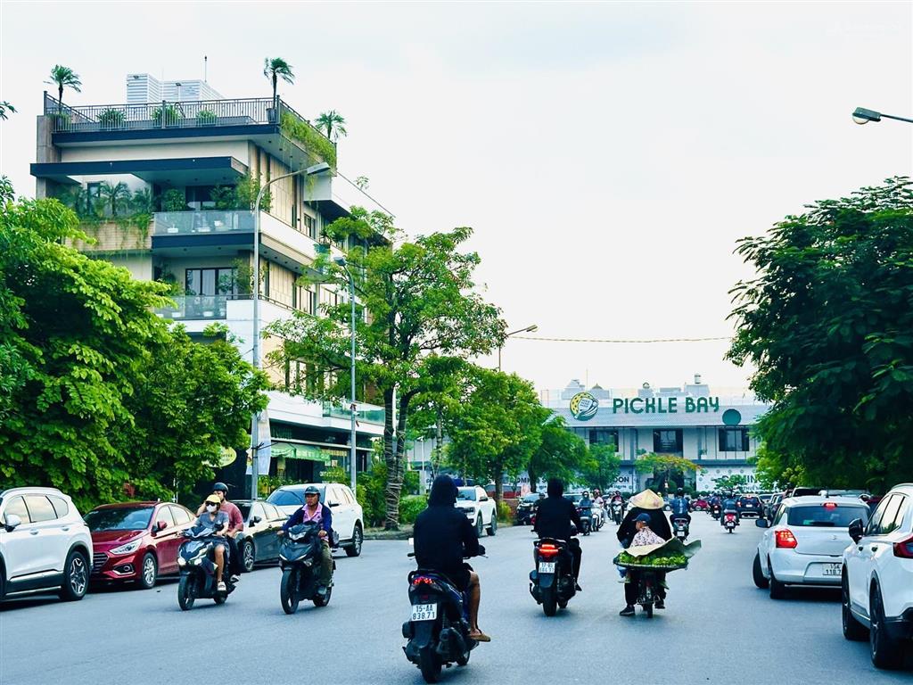 Bán đất 60m2 mặt đường 25m trần hoàn,hải an
sổ đỏ 7,x tỷ xung quanh đã xây kín thông p, bùi viện