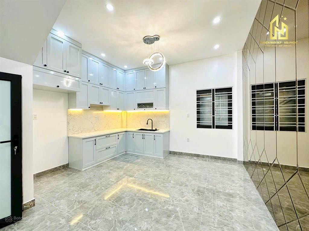 Nhà đẹp xây mới độc lập, full đồ 4 tầng 50m2 phố đông khê, ngay gần lô 22 p, ngõ nông, đông nam