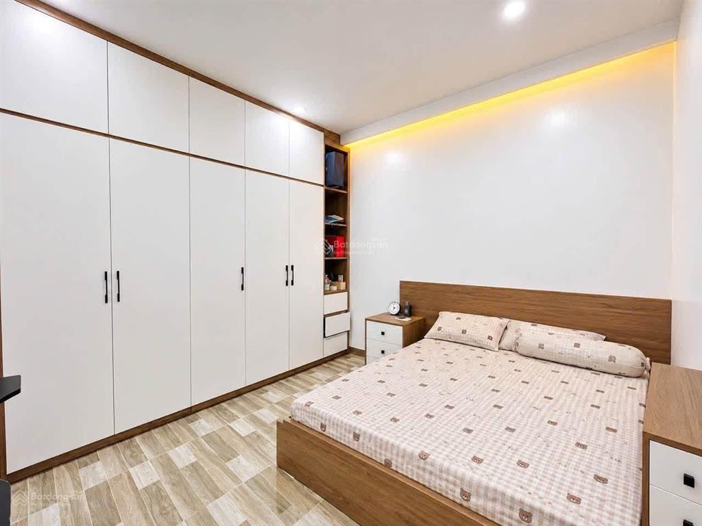 Bán nhà lõi trung tâm hàng kênh mới xây 2 năm 40m2độc lập 3 tầng1 quành nông đến nhà3,3 tỷsđcc