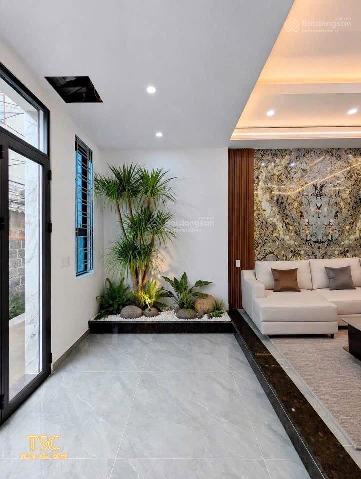 Hạ giá 400tr cho căn góc xây mới54m24 tầng5,2 tỷ hồ sen ngay aeon mall oto đỗ cửa full nội thất
