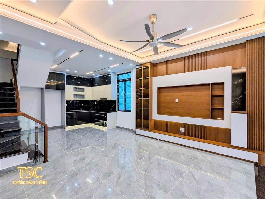 Hạ giá 400tr cho căn góc xây mới54m24 tầng5,2 tỷ hồ sen ngay aeon mall oto đỗ cửa full nội thất