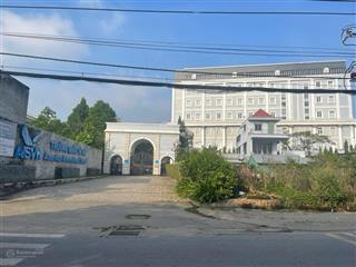 Cần bán 2 nền đất mặt tiền đường nguyễn văn tạo, dt 10m x 55m, vị trí đẹp, sổ đỏ riêng. giá 20 tỷ.