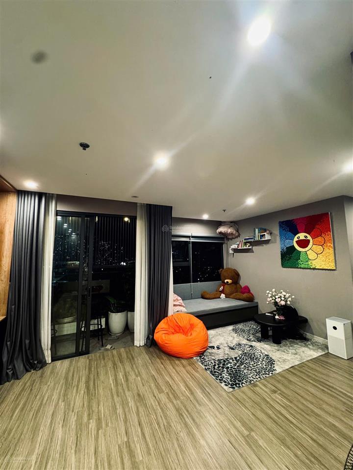 Chính chủ bán căn hộ góc 2pn+ 63,7m2 tầng trung full đồ đẹp giá 4,2 tỷ