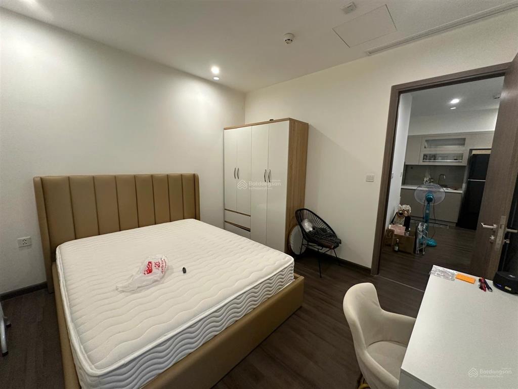 Bán căn hộ chung cư vinhomes symphony, 2 ngủ 2wc, view đẹp, full nội thất