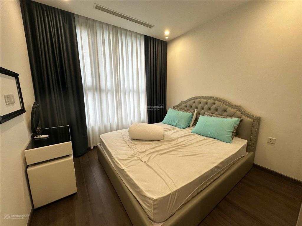 Bán căn hộ chung cư vinhomes symphony, 2 ngủ 2wc, view đẹp, full nội thất