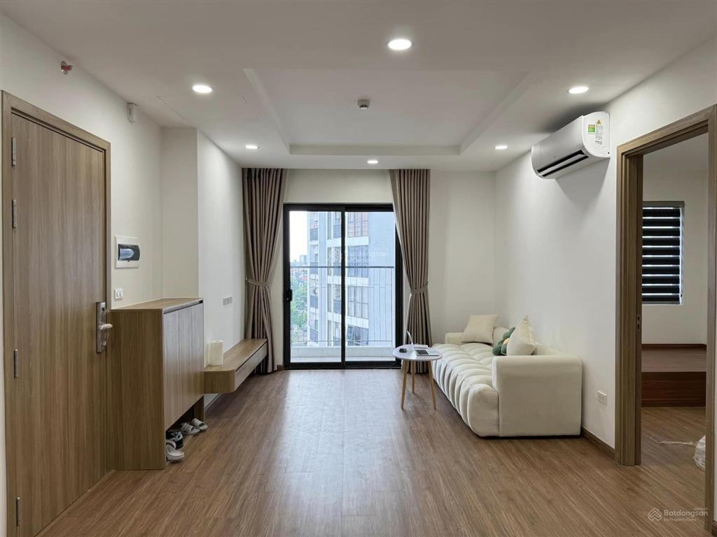 Cho thuê căn hộ chung cư le grand jardin, long biên. 77m. 2 ngủ 2 vs. gần đủ đồ giá 11 triệu.