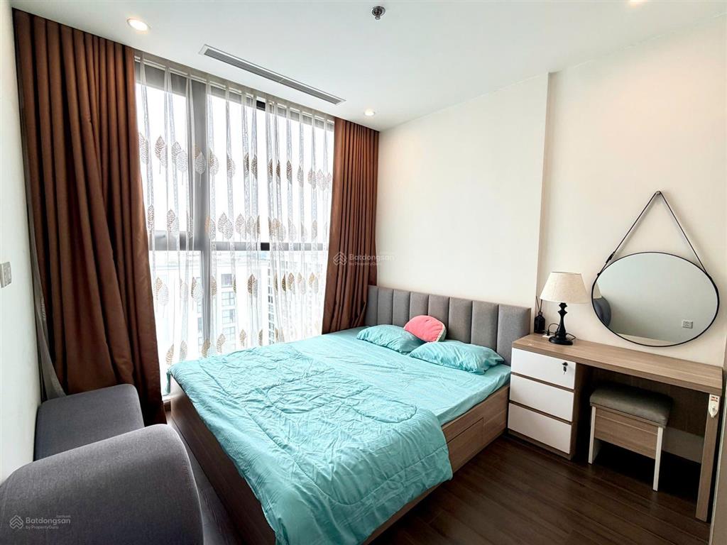 Cho thuê căn hộ góc vinhomes symphony, long biên. 66m. 2 ngủ 2vs. full nội thất giá 14 triệu