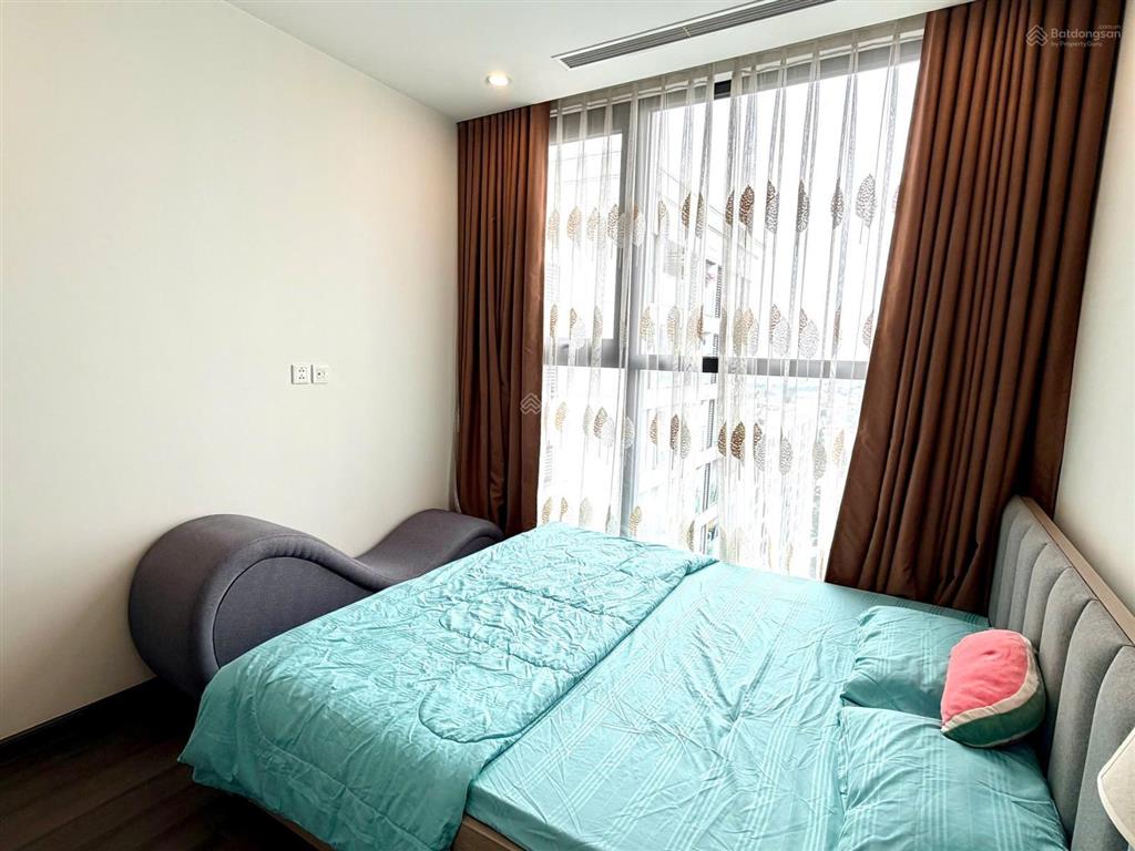 Cho thuê căn hộ góc vinhomes symphony, long biên. 66m. 2 ngủ 2vs. full nội thất giá 14 triệu