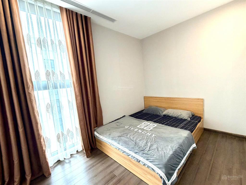 Cho thuê căn hộ góc vinhomes symphony, long biên. 66m. 2 ngủ 2vs. full nội thất giá 14 triệu