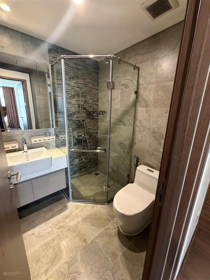 Cho thuê căn hộ góc vinhomes symphony, long biên. 66m. 2 ngủ 2vs. full nội thất giá 14 triệu