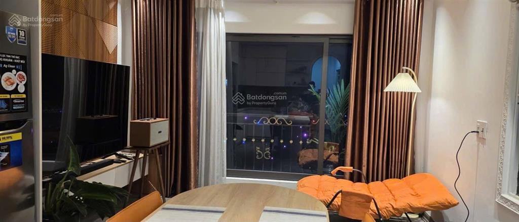 Cho thuê nhà nguyên căn đẹp 6 tầng cổ linh, thạch bàn. có gara ô tô. full nội thất. giá 13 triệu