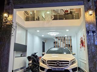 Cho thuê nhà nguyên căn đẹp 6 tầng cổ linh, thạch bàn. có gara ô tô. full nội thất. giá 13 triệu