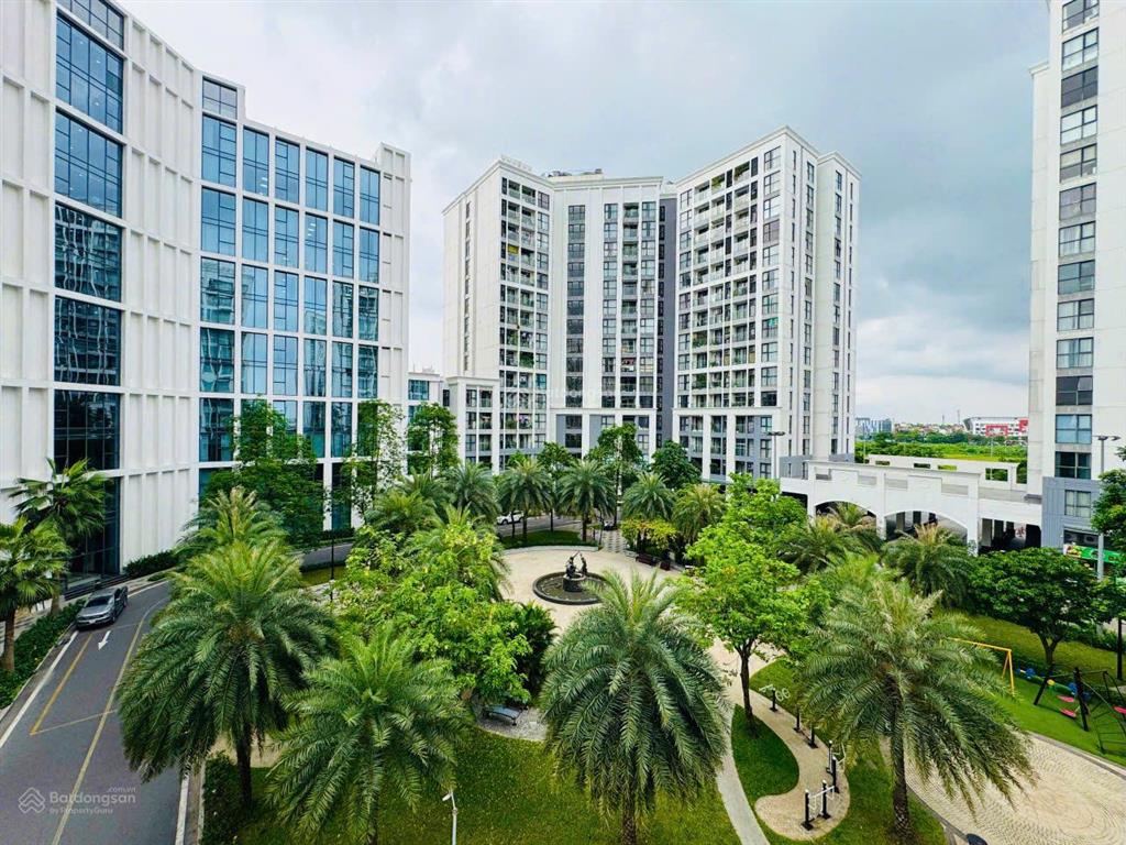 Cho thuê cặp căn hộ đập thông vinhomes symphony, long biên. 110m. 3 ngủ 3 wc. nội thất mới