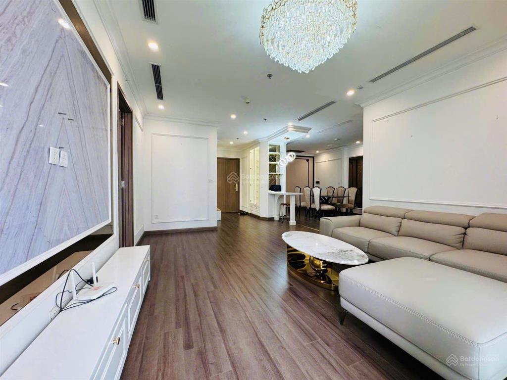 Cho thuê cặp căn hộ đập thông vinhomes symphony, long biên. 110m. 3 ngủ 3 wc. nội thất mới
