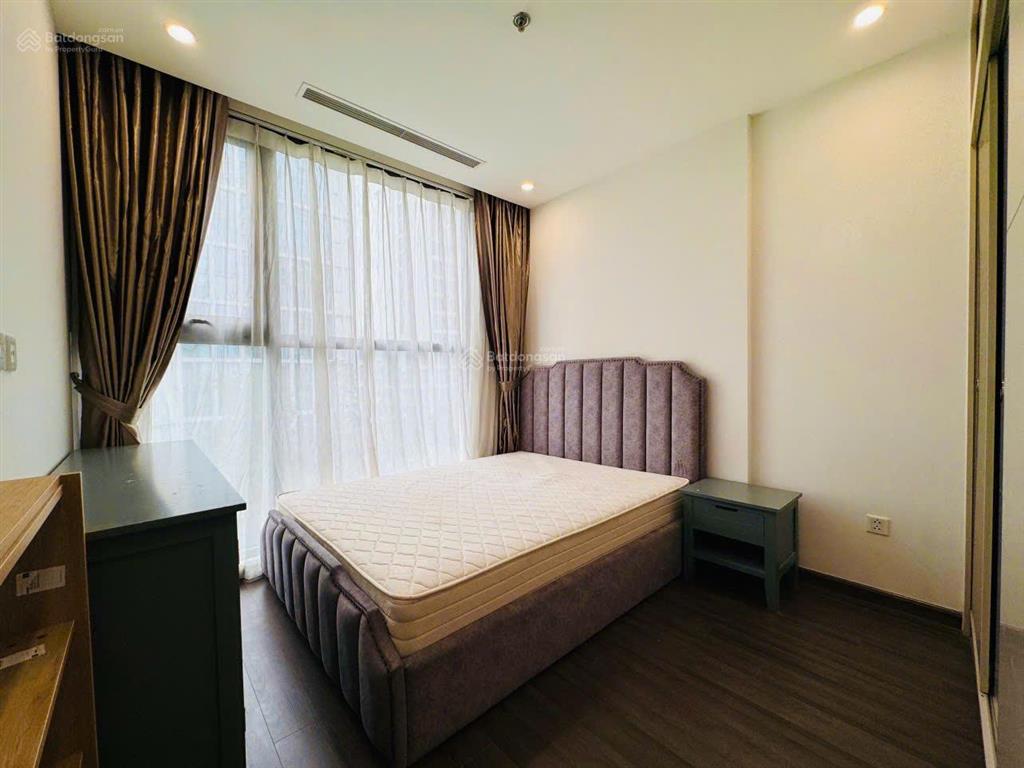 Cho thuê cặp căn hộ đập thông vinhomes symphony, long biên. 110m. 3 ngủ 3 wc. nội thất mới