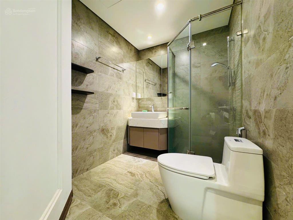 Cho thuê cặp căn hộ đập thông vinhomes symphony, long biên. 110m. 3 ngủ 3 wc. nội thất mới