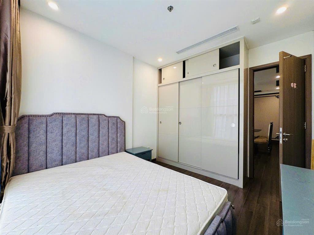 Cho thuê cặp căn hộ đập thông vinhomes symphony, long biên. 110m. 3 ngủ 3 wc. nội thất mới
