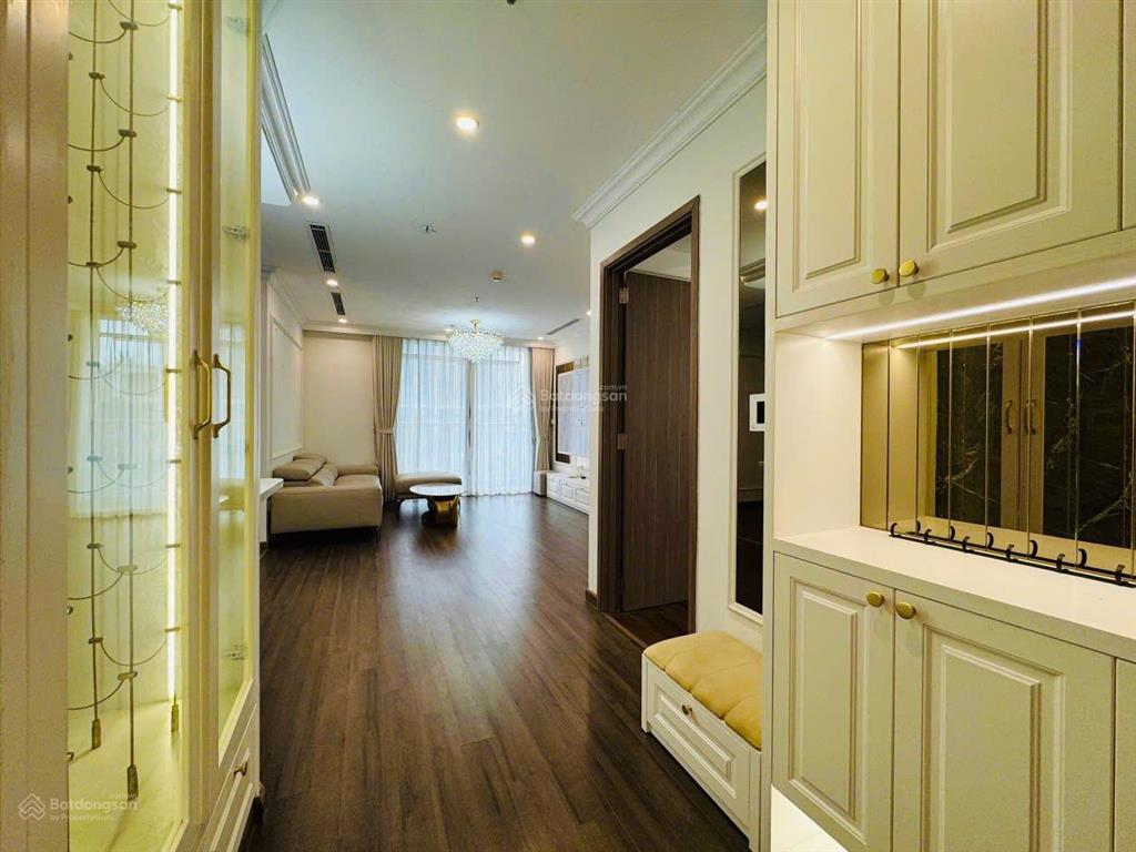 Cho thuê cặp căn hộ đập thông vinhomes symphony, long biên. 110m. 3 ngủ 3 wc. nội thất mới