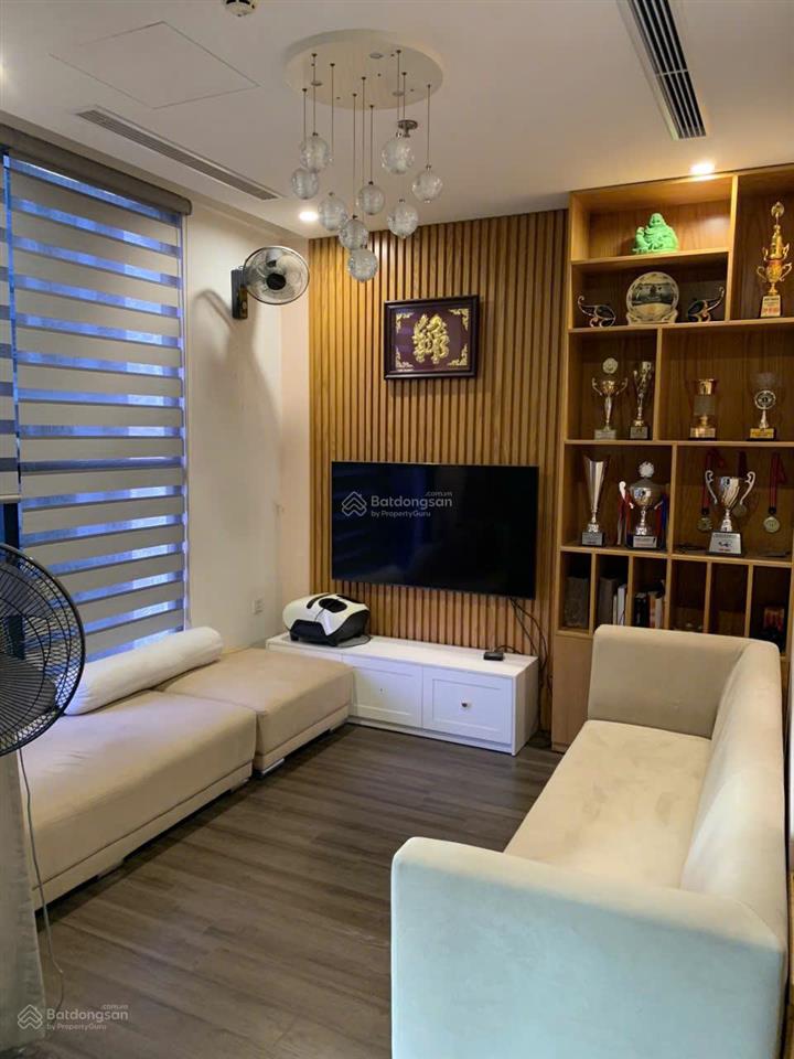 Cho thuê chung cư vinhomes symphony, 2 ngủ sửa thành 1 ngủ rộng 54m. giá 12 triệu/tháng