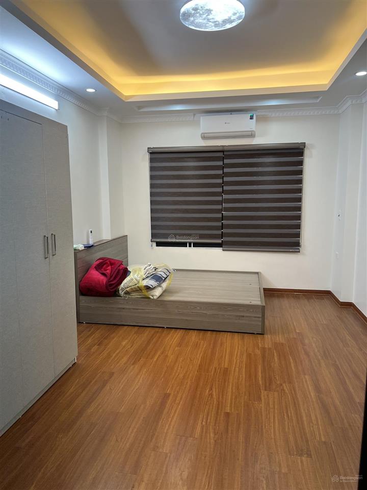 Cho thuê nhà nguyên căn mới xây 35m 5 tầng 3 ngủ  64 đông thiên, vĩnh hưng, lĩnh nam