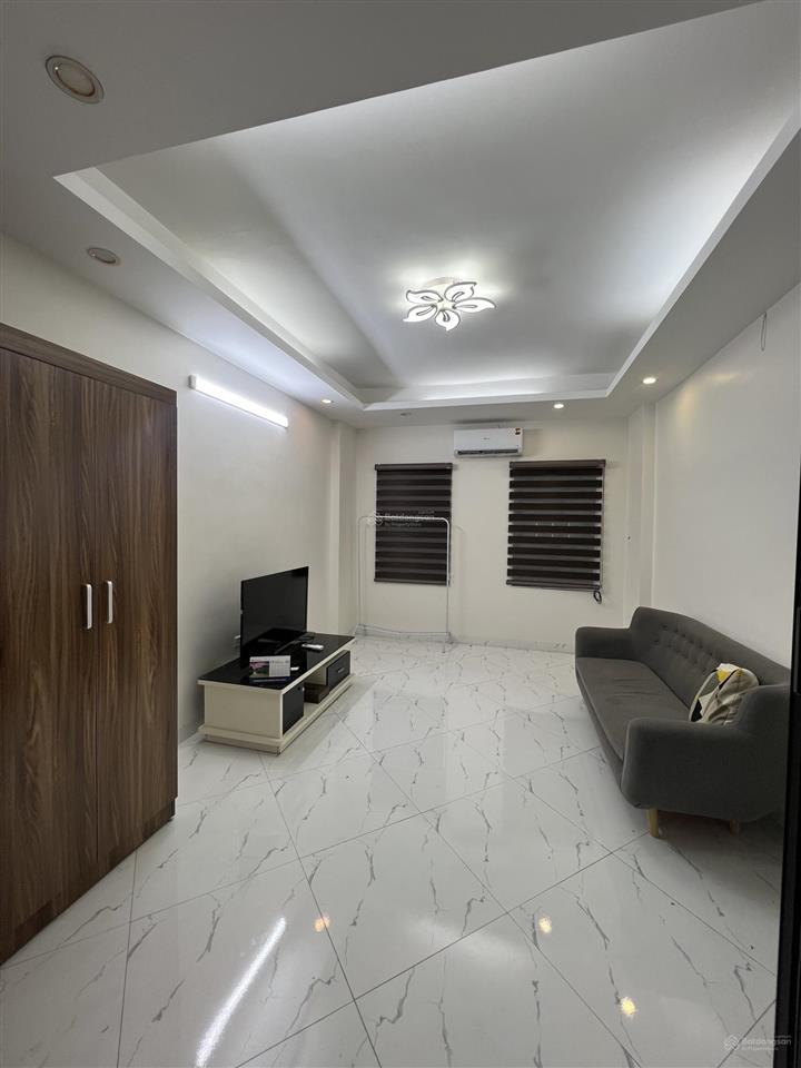 Cho thuê nhà nguyên căn mới xây 35m 5 tầng 3 ngủ  64 đông thiên, vĩnh hưng, lĩnh nam