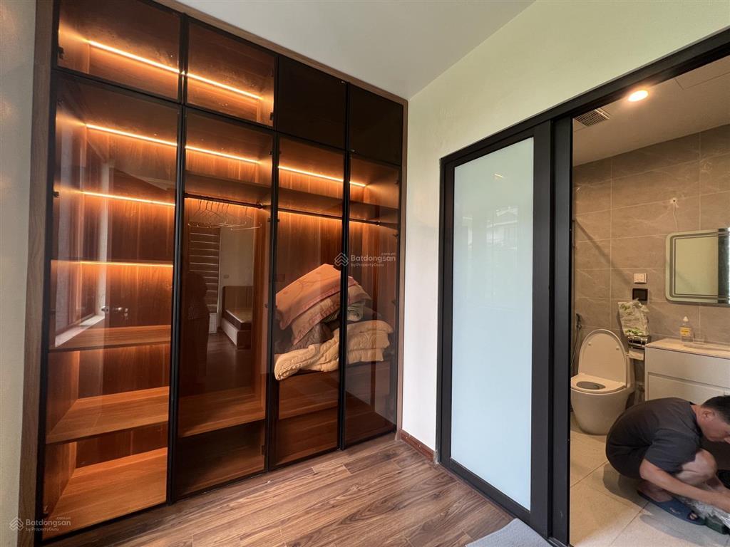 Biệt thự có thang máy, phòng xông hơi