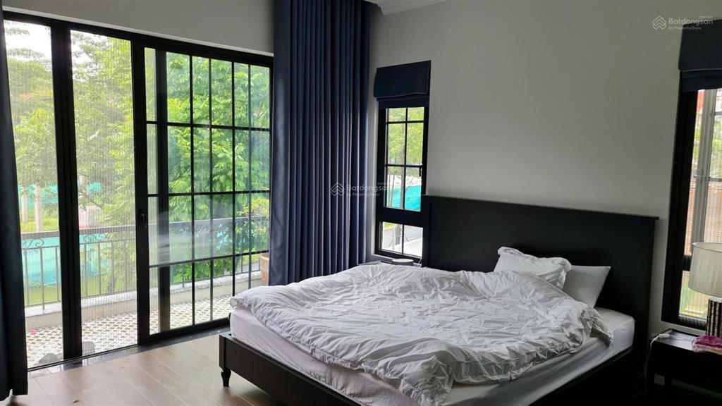 Biệt thự vài triệu đô, full nội thất xịn xò