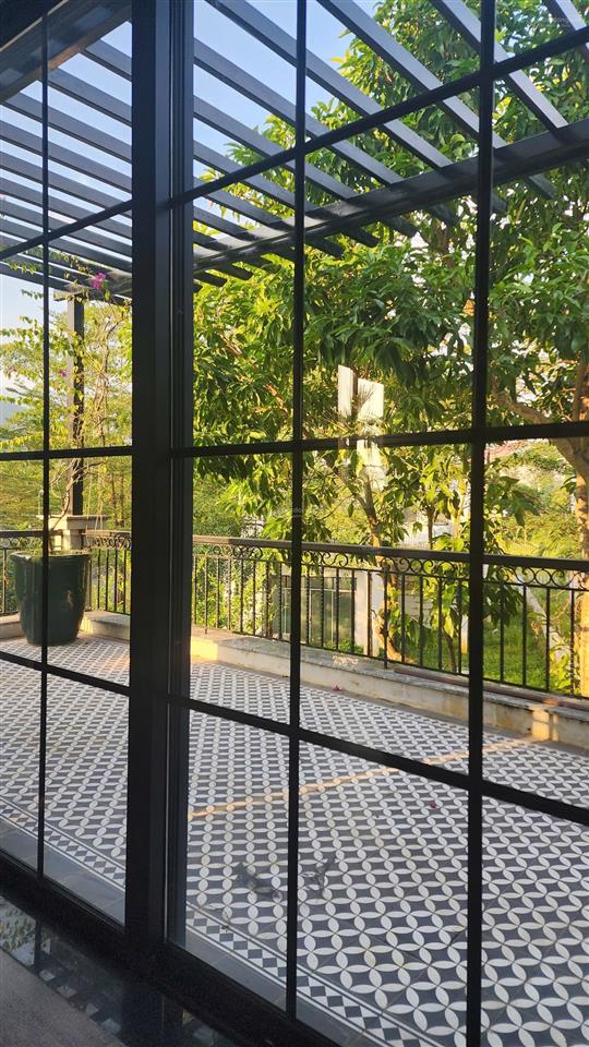 Biệt thự vài triệu đô, full nội thất xịn xò