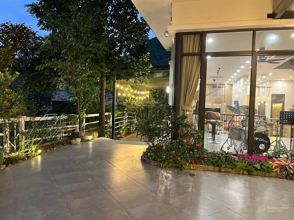 Cho thuê biệt thự xanh villas, full đồ, cách big c 30km