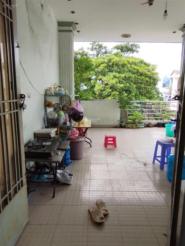 Cho thuê phòng giá rẻ có ban công kế bến xe quận 8