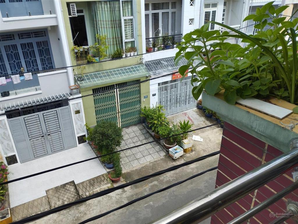 Cho thuê phòng giá rẻ có ban công kế bến xe quận 8