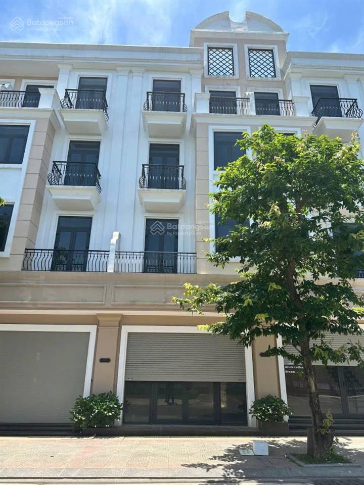 Bán nhanh căn shophouse vincom đông hà  quảng trị