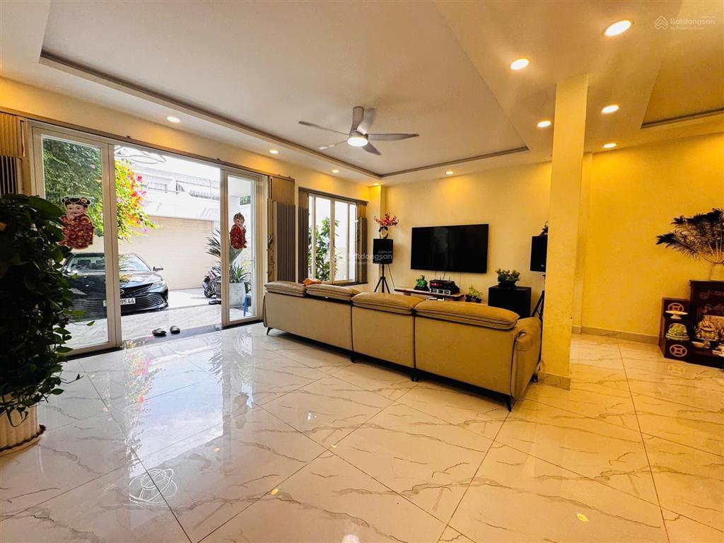 Hotmặt tiền nguyễn cửu đàm 8x21m 23.5 tỷ 4 tầngtrung tâm quận tân phú dọn vào ở ngay