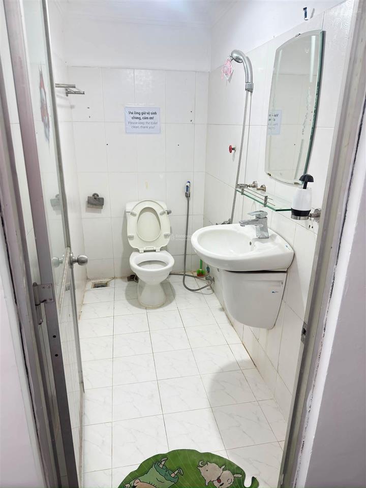 Nhượng lại văn phòng 60m2 ngay metro nguyễn hữu cảnh 9,5 triệu/tháng