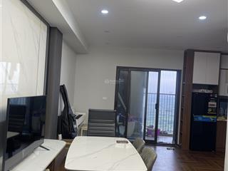 Cho thuê căn hộ tòa intracom t32 diện tích 70m, lô góc thoáng sáng căn hộ đẹp tiện nghi