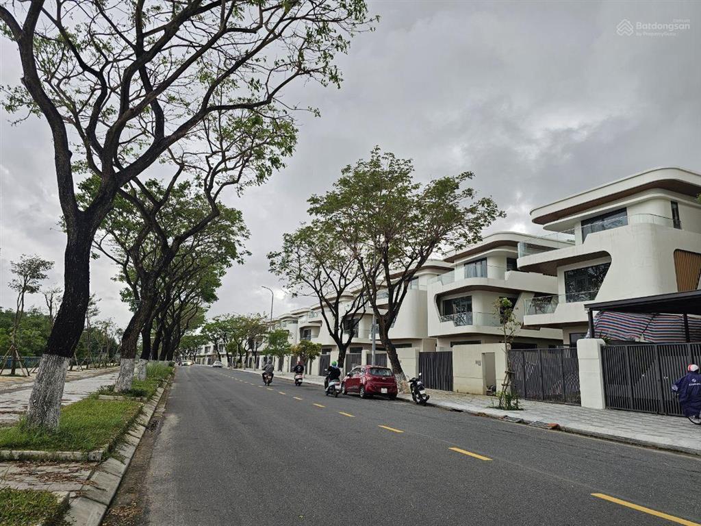 Bán lô đất đẹp view sông  đường thăng long  trung tâm tp đà nẵng