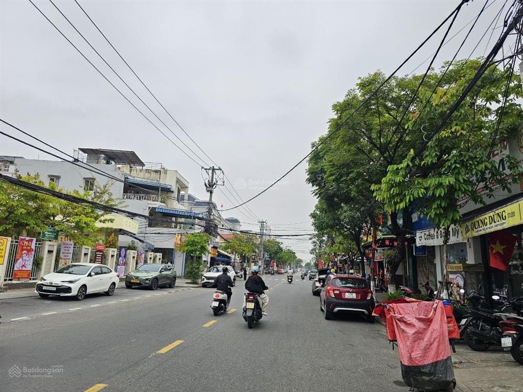 Nhà mặt tiền núi thành sát quảng trường 29/03 trung tâm tp đà nẵng