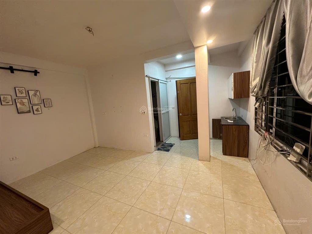 Cho thuê chdv đẹp 30m2 tại 47 nhân hoà  thanh xuân
