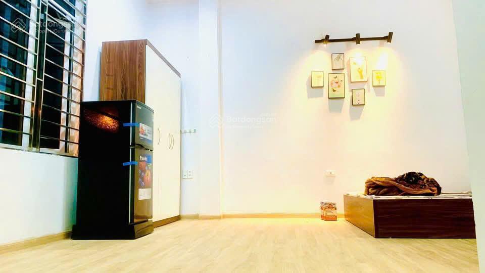 Cho thuê chdv đẹp 30m2 tại 47 nhân hoà  thanh xuân
