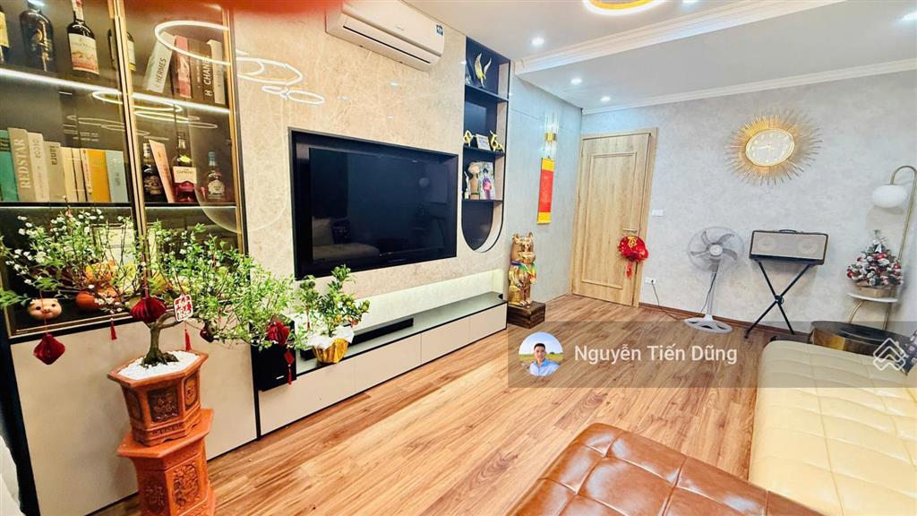 Chủ cần bán nhà nguyễn sơn 50m2, ô tô đỗ cửa, gần phố, nhà đẹp ở ngay, giá 12.5 tỷ