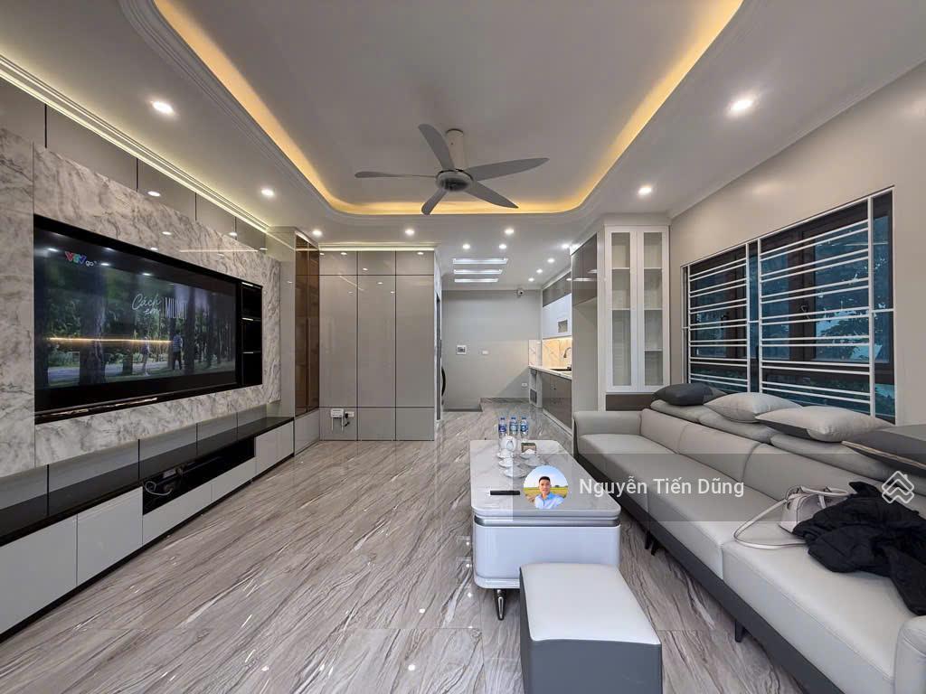 Nhà đẹp ở ngay, hoàng như tiếp long biên, 48m2, 6 tầng thang máy, full nội thất cao cấp, giá 14 tỷ