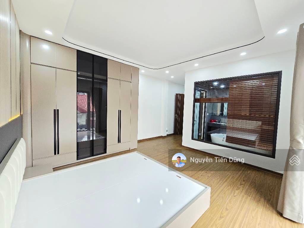 Nhà 5t phố gia thụy, nguyễn văn cừ, 60m2, lô góc, thang máy, full nội thất, chỉ 12,9 tỷ