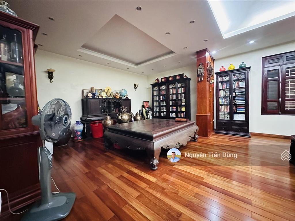 Siêu phẩm hoàng như tiếp, 103m2, mặt tiền rộng 5.7m, gara ô tô, full nội thất tiền tỷ, chỉ 23,7 tỷ