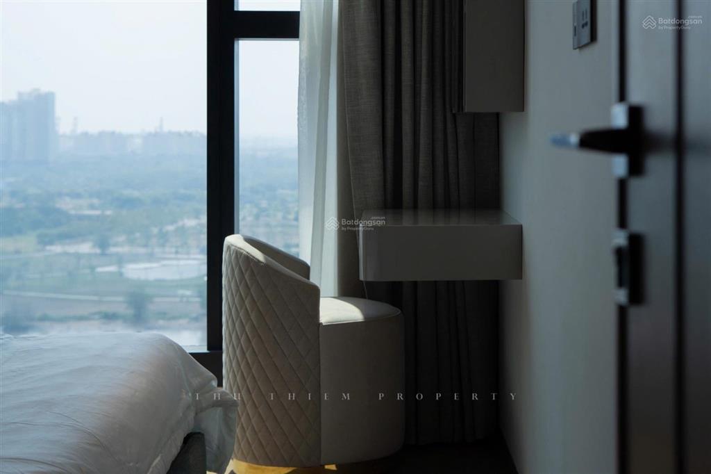 Bán cc grand marina saigon, đã có sổ, 1pn, view sông và cầu ba son 30 tỷ vnd, 62 m2,