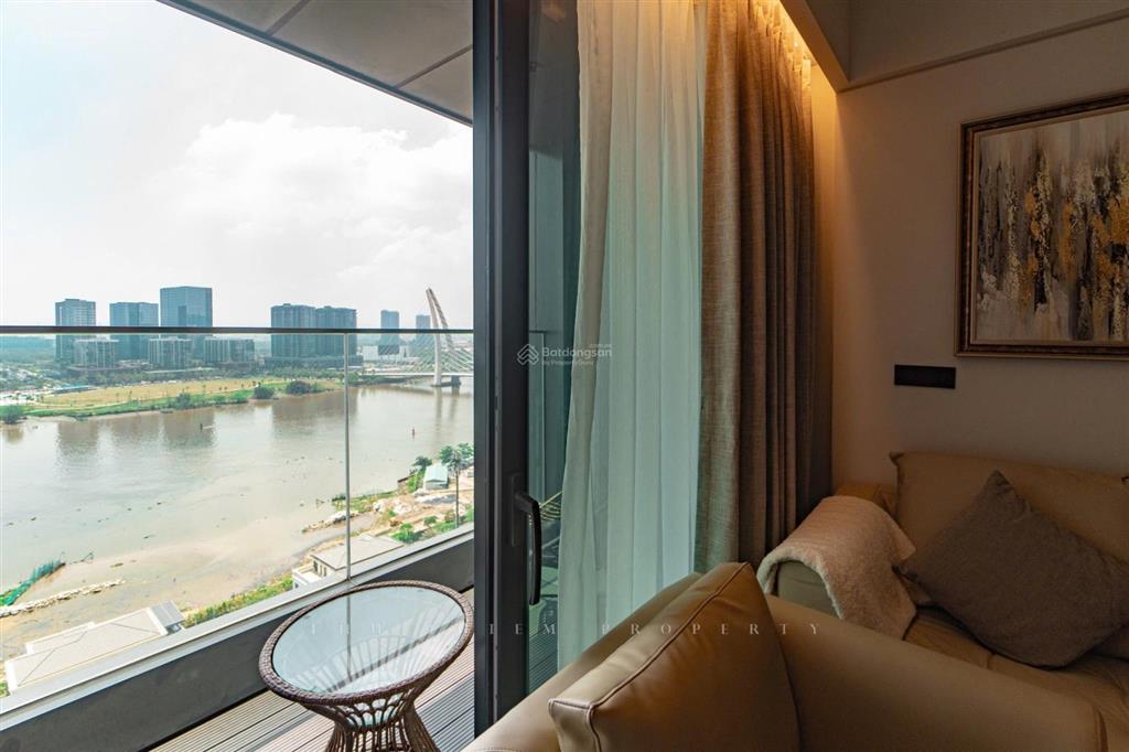 Bán cc grand marina saigon, đã có sổ, 1pn, view sông và cầu ba son 30 tỷ vnd, 62 m2,