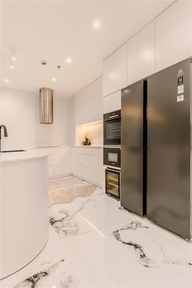 Cho thuê duplex tại the river thủ thiêm, 100 triệu, 139m2, 3pn, 1pk, 3wc, mở cửa ra hồ bơi 5 sao