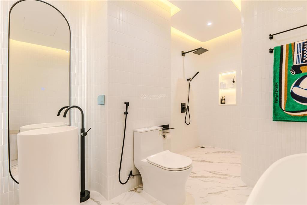Cho thuê duplex tại the river thủ thiêm, 100 triệu, 139m2, 3pn, 1pk, 3wc, mở cửa ra hồ bơi 5 sao