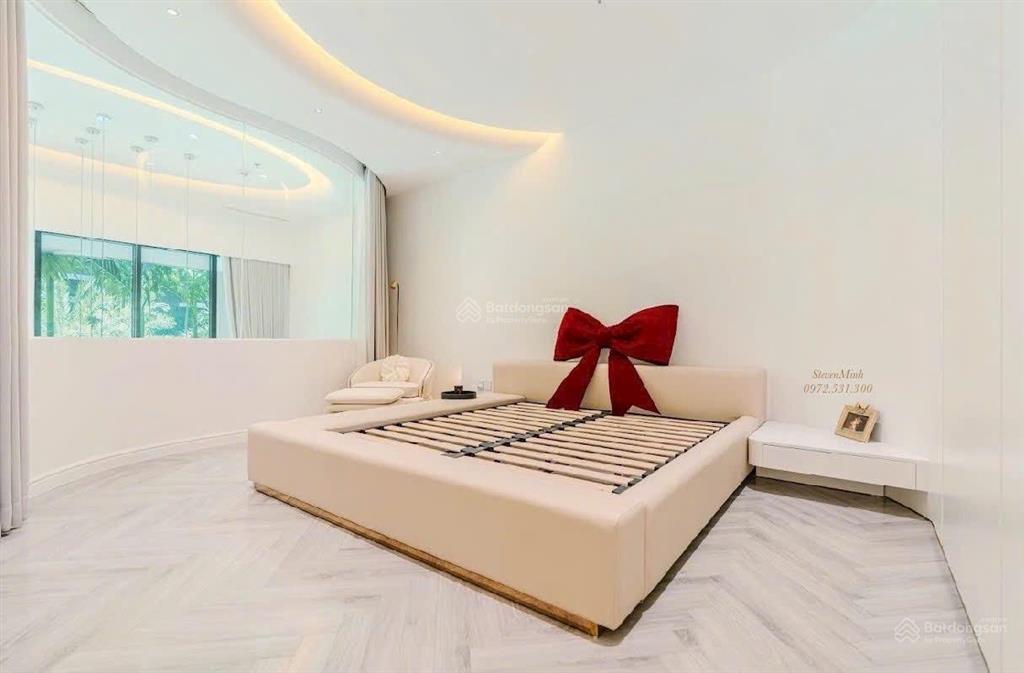 Cho thuê duplex tại the river thủ thiêm, 100 triệu, 139m2, 3pn, 1pk, 3wc, mở cửa ra hồ bơi 5 sao