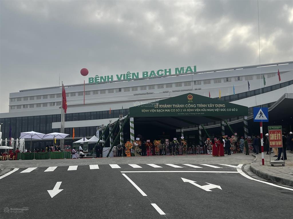 Gia đình cần tiền muốn bán khu cán bộ bạch mai 2 giá cả thương lượng  e linh 0397 440 ***