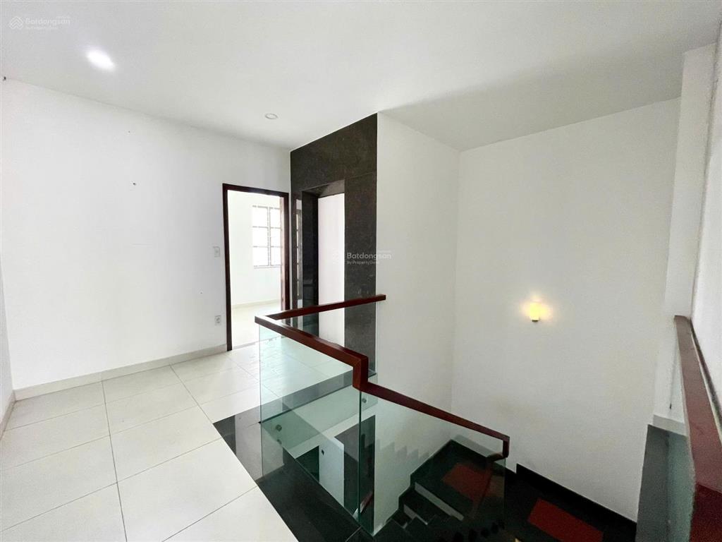 Cho thuê nhà nguyên căn cityland hầm trệt 3 lầu giá 40tr